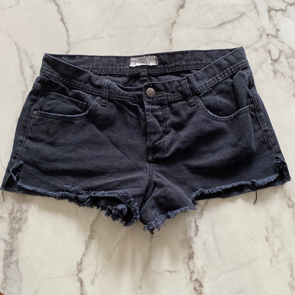 Black Free People cut off shorts size 29